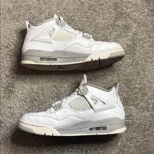 Jordan 4 Retro “Oreo” – Worn / Vintage Look